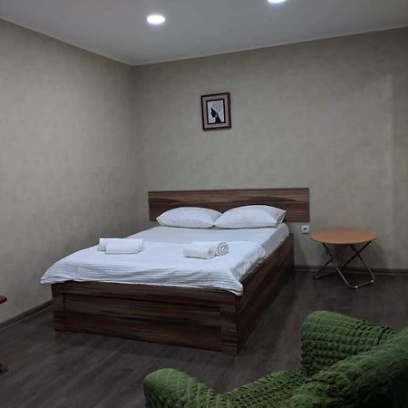 Lagaza'S Home Pekini Tiflis Dış mekan fotoğraf